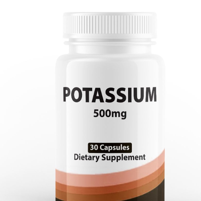 White bottle labelled Potassium 500 mg, 30 capsules, dietary supplement, with a copper band
